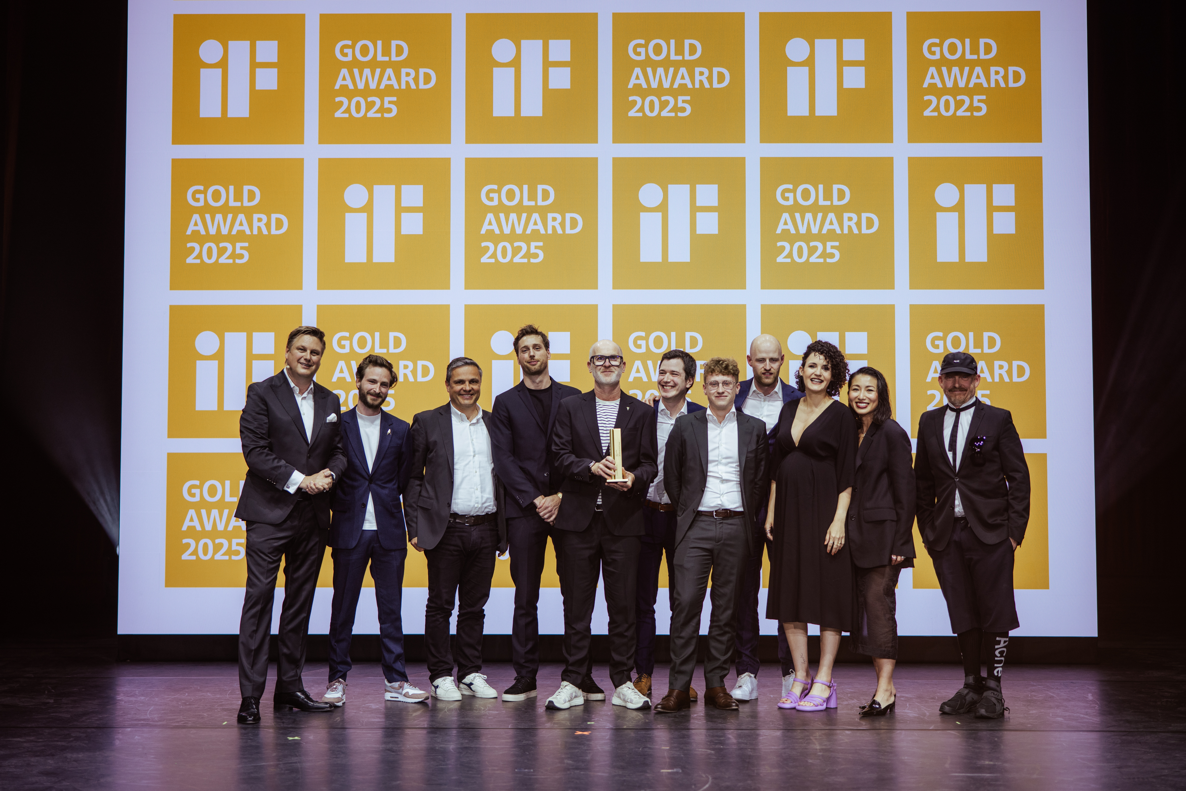 EMOB team on Stage when winning the iF award