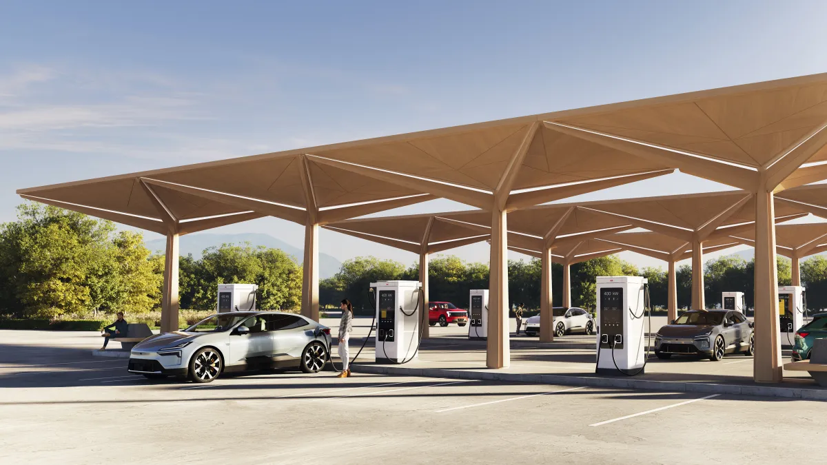 Charging station with multiple charging points