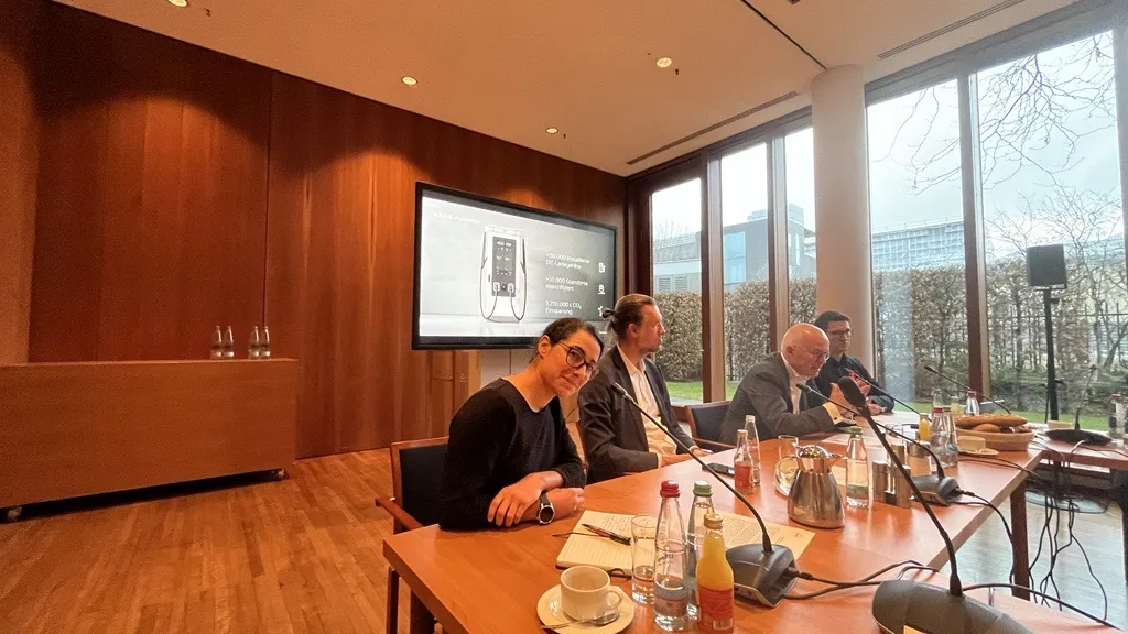 ABB E-mobility and MAN Truck & Bus SE discuss the electrification of transport