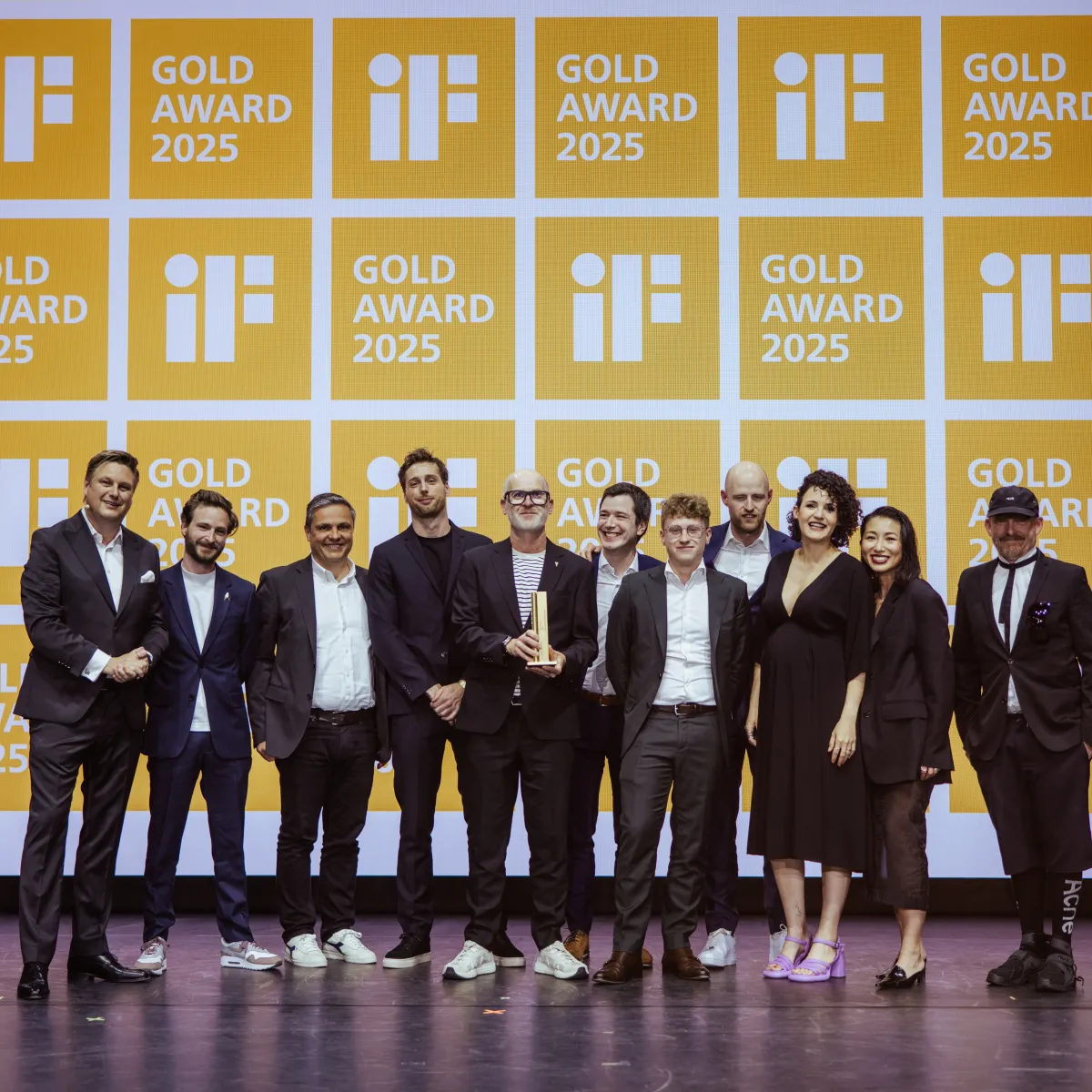 EMOB team on Stage when winning the iF award